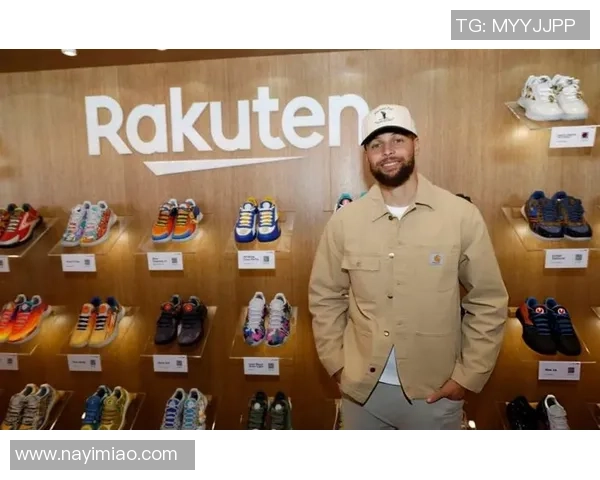 库里出席乐天活动与UA球鞋同框引发热议展现品牌新动态 库里出席乐天活动与UA球鞋同框引发热议展现品牌新动态